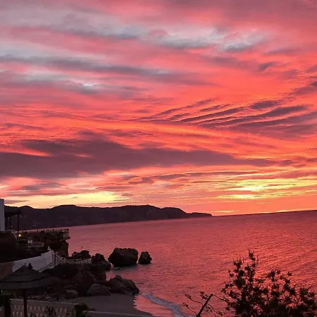 Daire Acapulco Playa Beautiful Seaview Nerja